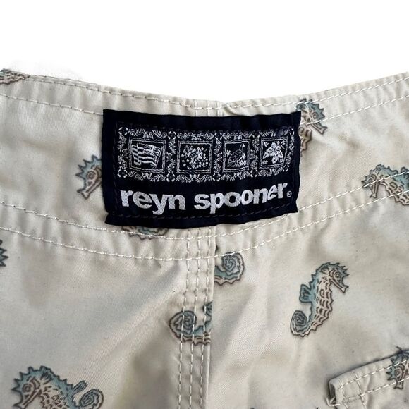 Reyn Spooner ~Mens Boardshorts ~ seahorse print ~ size 30 ~very light blue/green - Picture 7 of 8